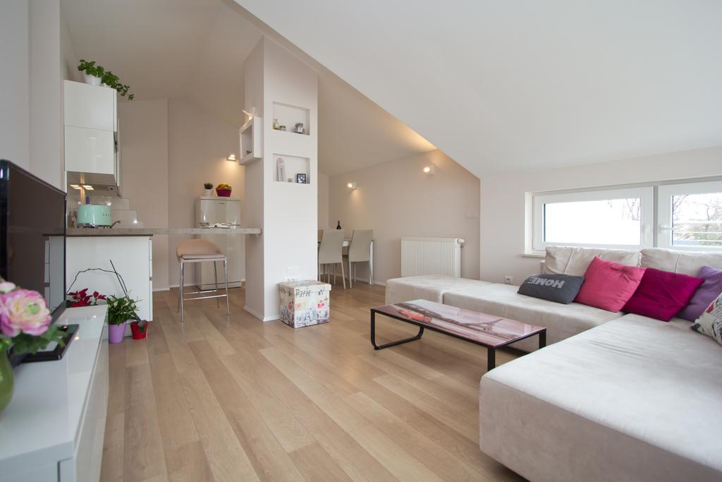 פורץ Apartments Adria מראה חיצוני תמונה