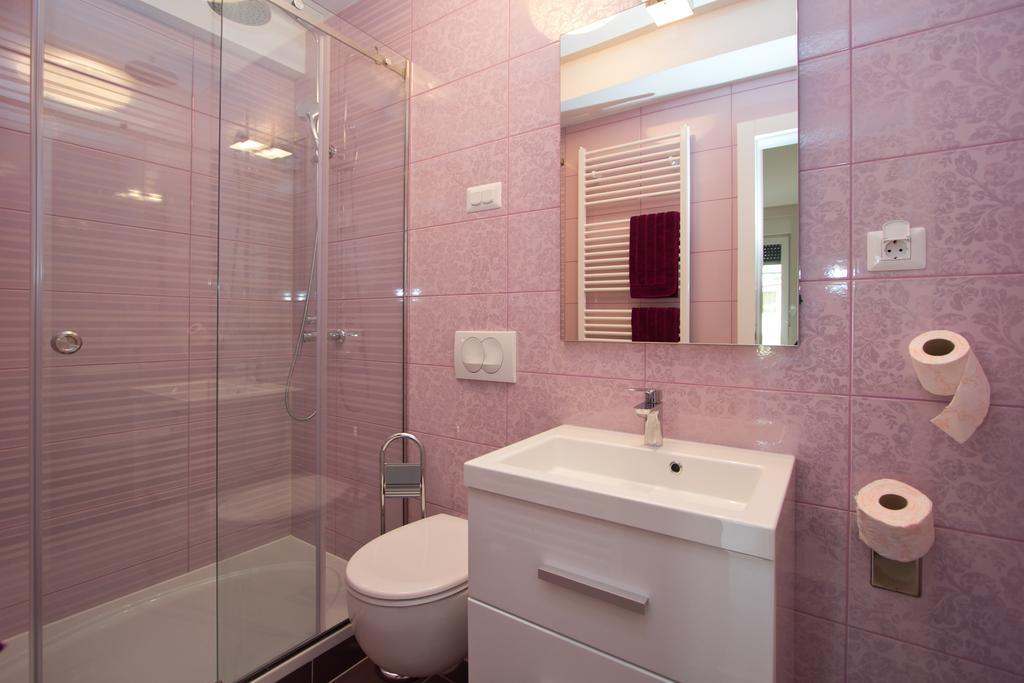 פורץ Apartments Adria מראה חיצוני תמונה