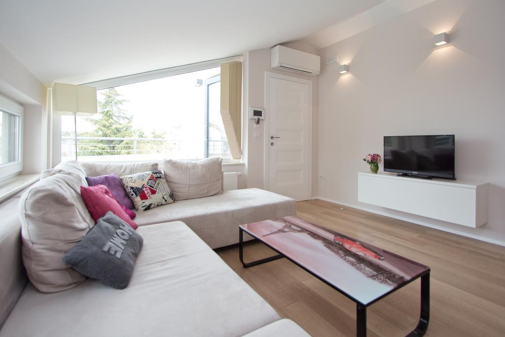 פורץ Apartments Adria מראה חיצוני תמונה